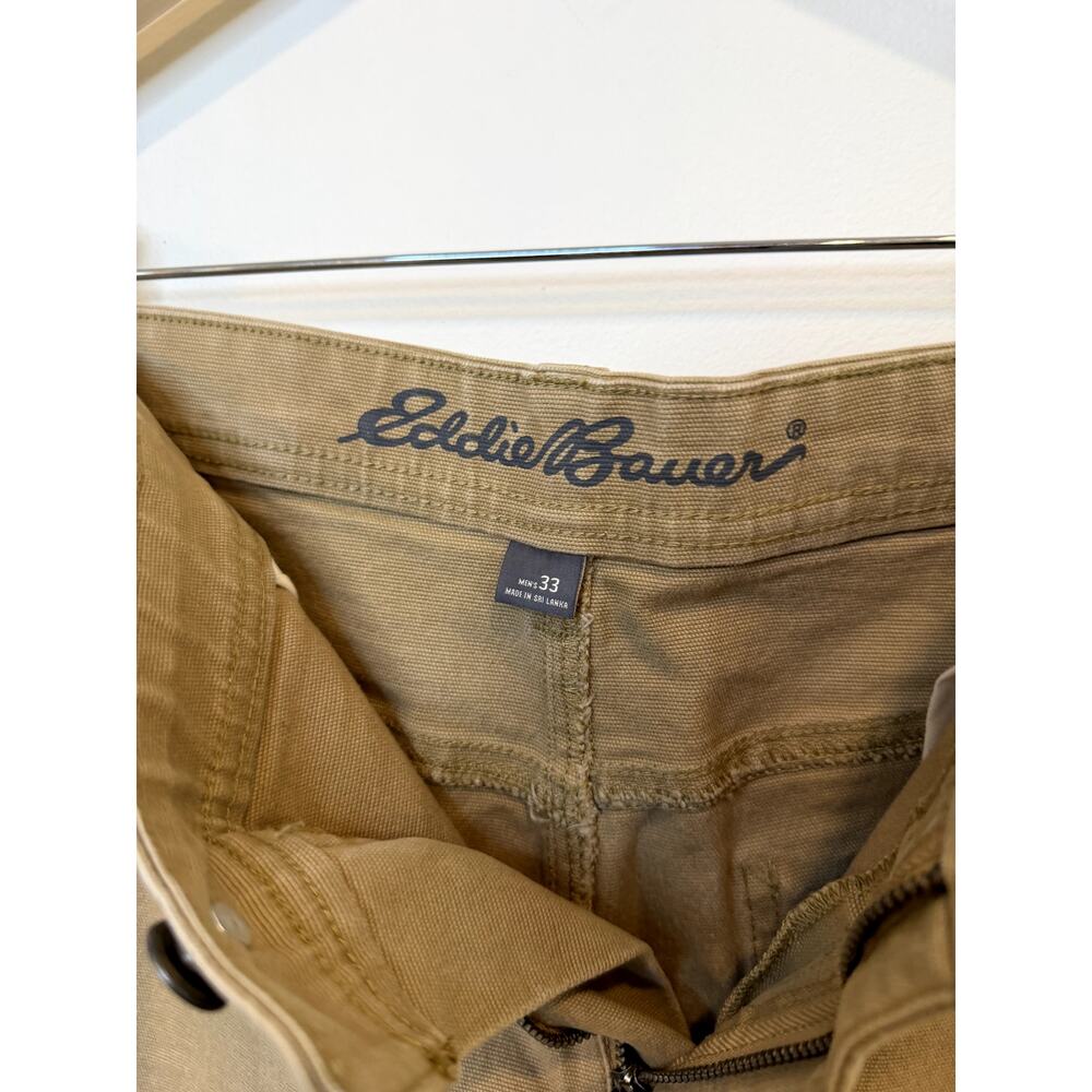 Eddie Bauer Men’s Khaki Classic Fit Shorts Size 33 Stretch Casual Chino - Picture 3 of 5
